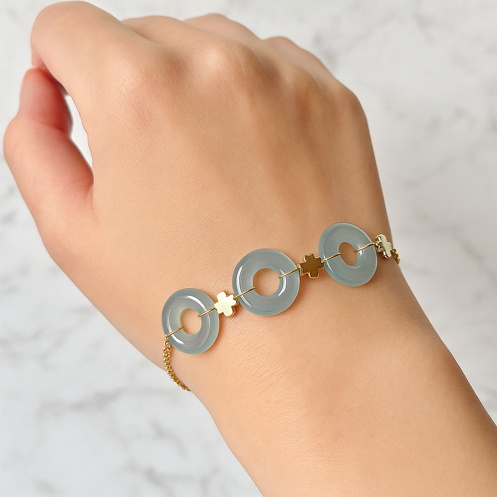 14K Gold-Plated Clover & Blue Water Jade Peace Coin Bracelet – Elegant & Lucky Charm