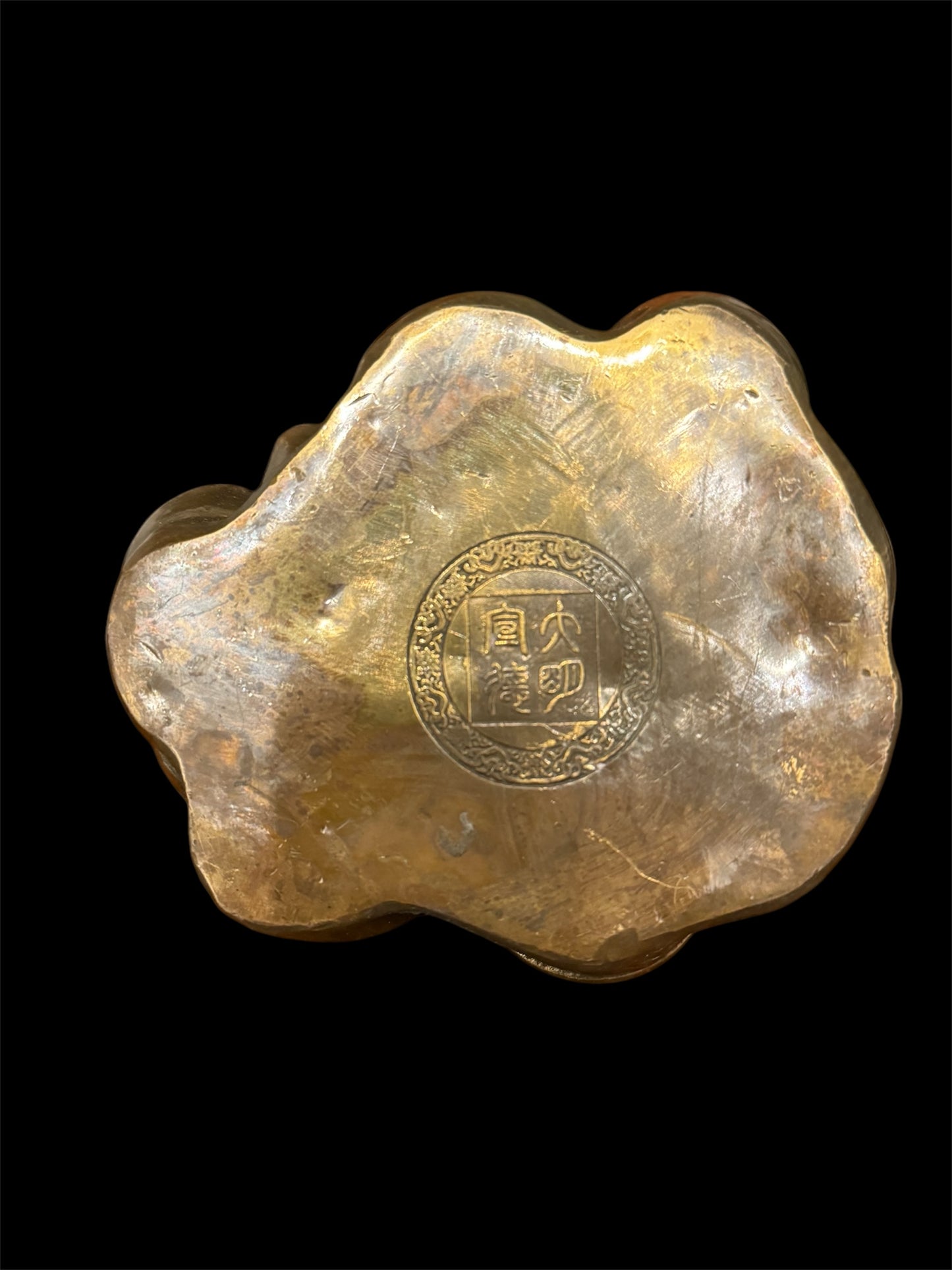 Golden Toad Feng Shui Wealth Enhancer – Three-Legged Money Toad